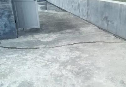 浉河楼顶漏水维修公司分享下如何解决卫生间隐蔽部位漏水的问题?